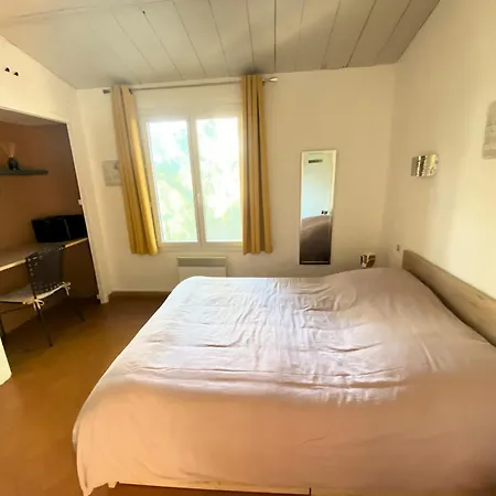 Evaluna Avec Piscine Et Vue Exceptionnelle Sur La Сен-Сир-сюр-Мер