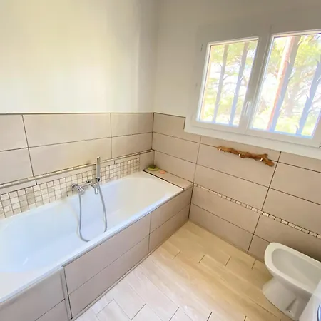 Evaluna Avec Piscine Et Vue Exceptionnelle Sur La * Сен-Сир-сюр-Мер